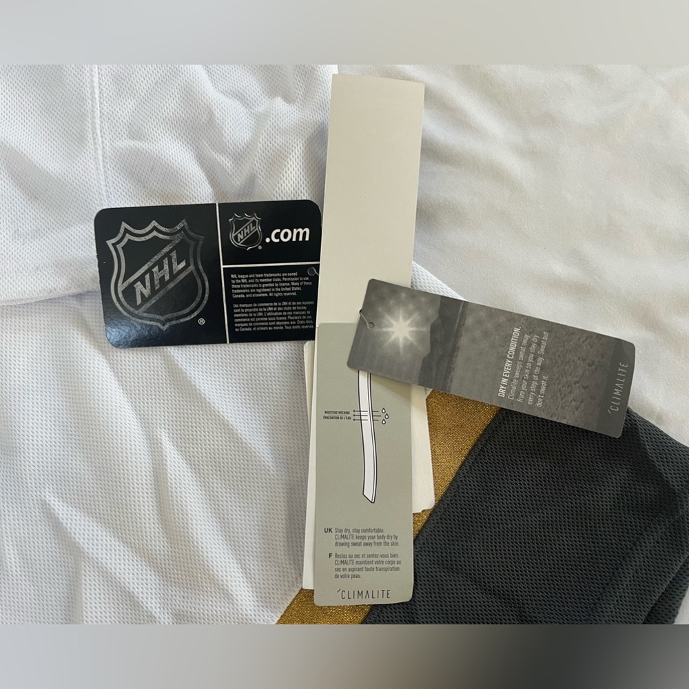 ADIDAS LAS VEGAS GOLDEN KNIGHTS AUTHENTIC HOCKEY JERSEY CR4366 MEN SIZE 46 $180 - Picture 13 of 16